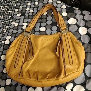 B. Makowsky handbag